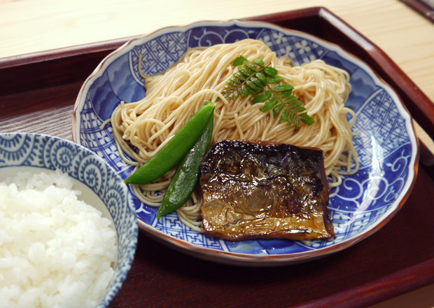 焼さばそうめんとご飯