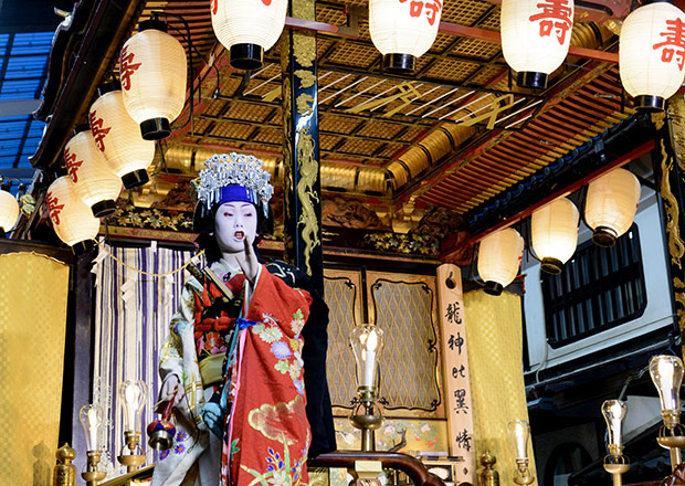 豪華絢爛な曳山祭り