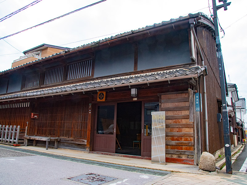 今重屋敷 能舞館（いまじゅうやしき のうぶかん）