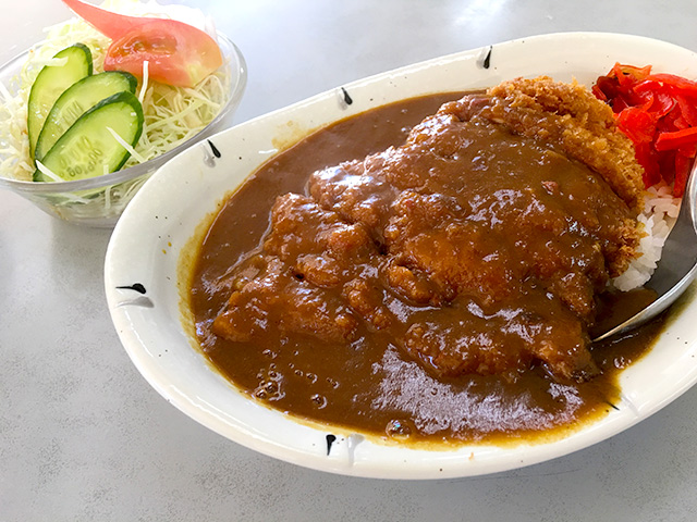 長浜でカツカレーがおいしいお店はラーメン大学です