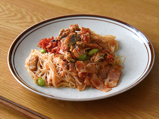 時短レシピ 鯖缶とそうめんを使ってトマトパスタ風に簡単アレンジ ナガジン