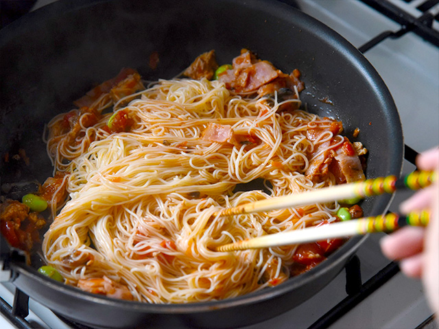 お中元でもらう余りがちなそうめんを使って料理