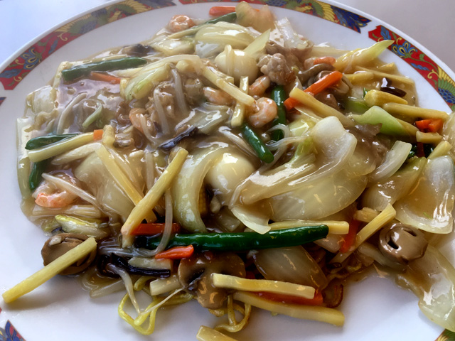 和洋レストラン・居酒屋パーティーハウスのチャン麺がおすすめです。