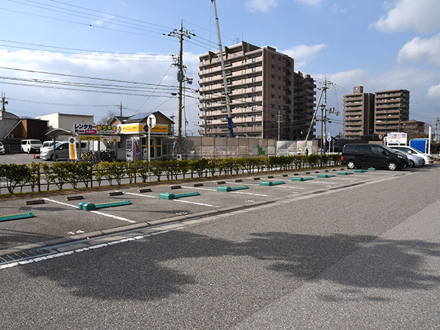 長浜駅前西広場駐車場