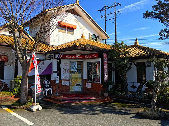 長浜の湖岸道路沿いにある喫茶店フランス