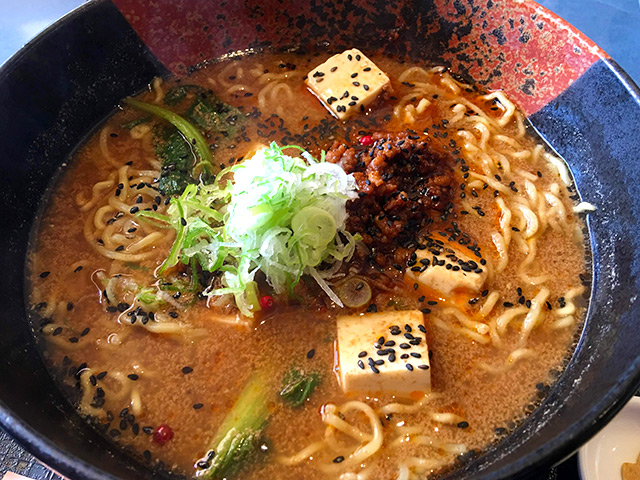 パーティーハウスの二代目担々麺