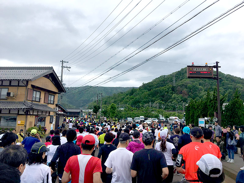 奥びわ湖健康マラソン大会5kmコースのスタート