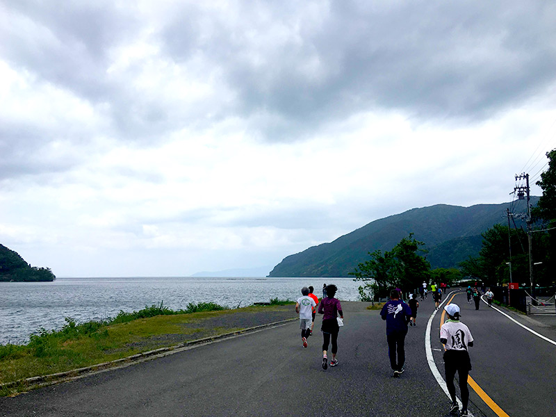 まるで北欧のフィヨルドのような奥琵琶湖の風景