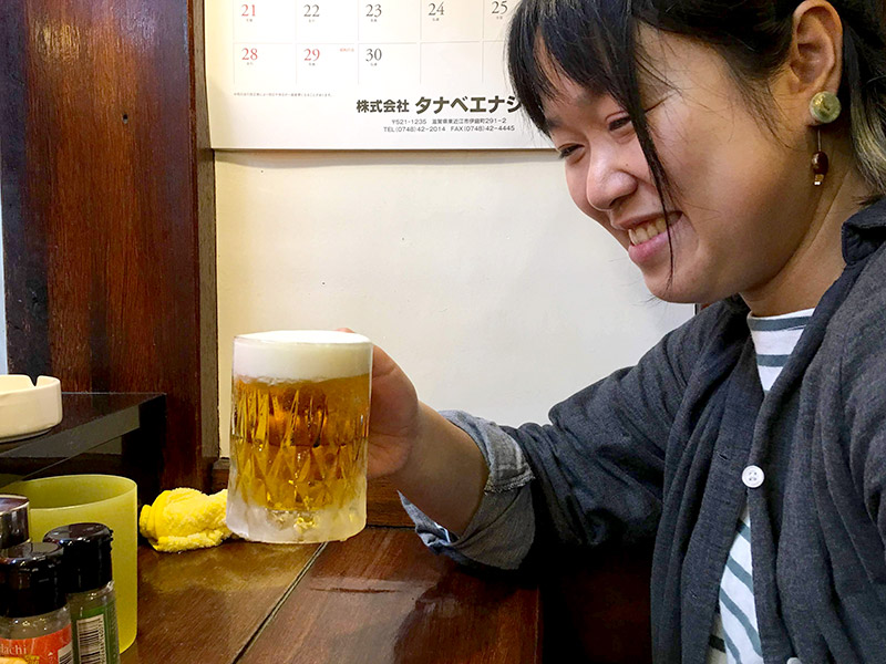 やきとり我が家で生ビール