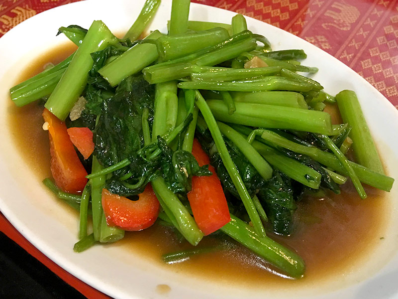 シャキシャキの空芯菜炒め