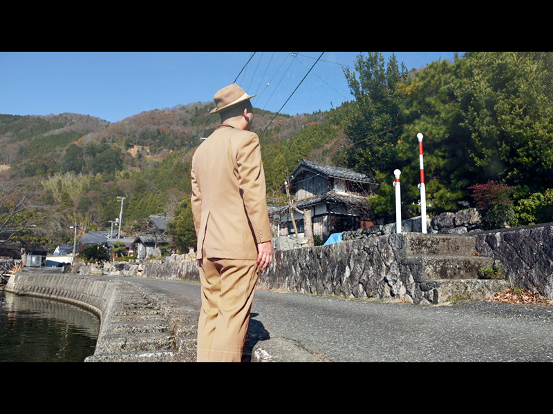 明日は長浜の祭りへ行こうと言うシーン