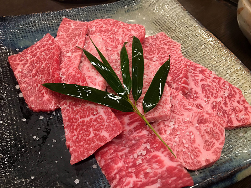 長浜焼肉ぎおんの塩カルビ