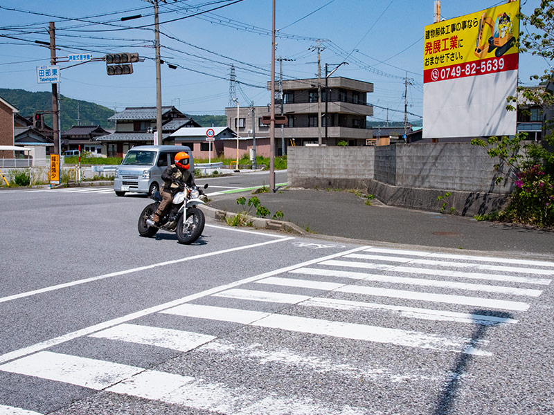 木之本の町中から国道303号線へ