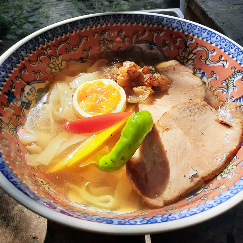 鶏と魚介のあっさり塩ラーメン