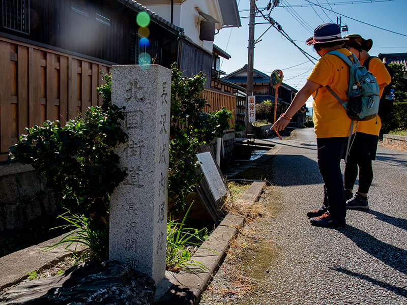 長沢城内堀跡の石柱