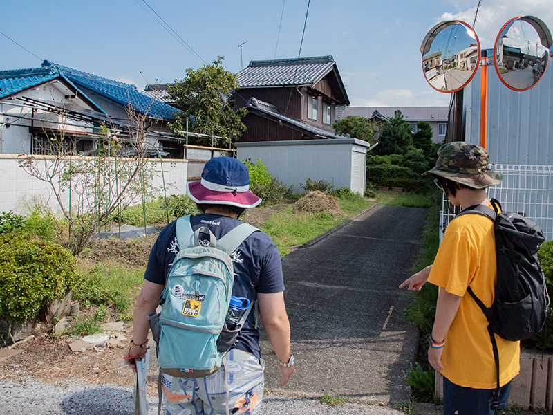 下坂屋敷のお堀の跡だと伝わっている