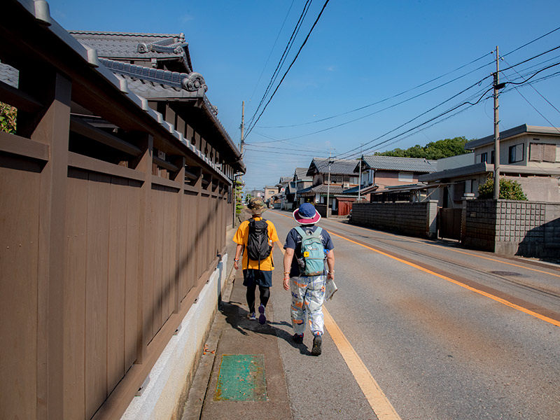 田村神社の横にある北国街道を歩く