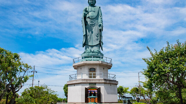 長浜びわこ大仏（平安山良疇寺）