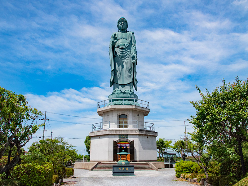 長浜びわこ大仏（平安山良疇寺）